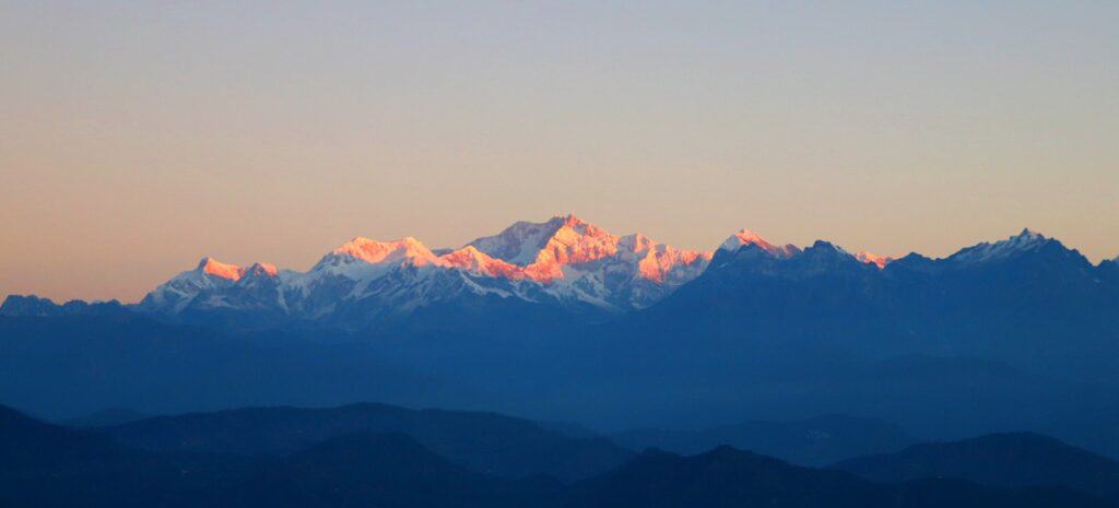 The Best Time to Visit Darjeeling: A Seasonal Guide (2023)